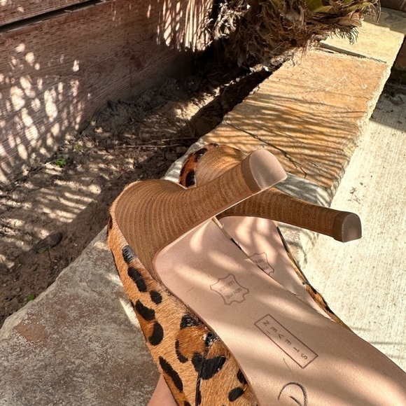 STEVEN by Steve Madden Heels Leopard Print Calf Hair Peep Toe Pump - Picture 10 of 10